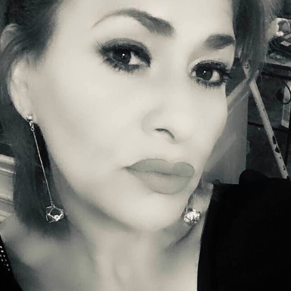 Meet your Posher, Lorena - Picture 1 of 1